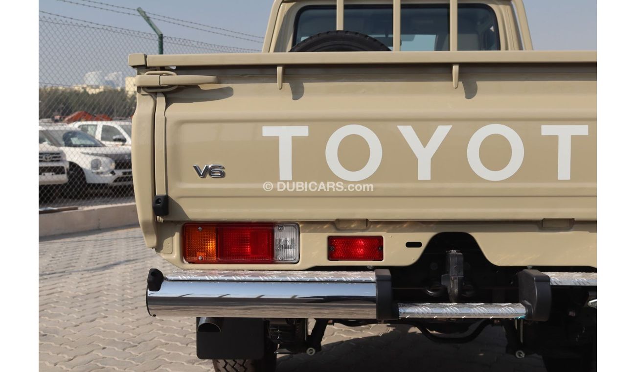 تويوتا لاند كروزر 2024 LAND CRUISER GRJ79 4.0 V6 S-CAB AUTOMATIC DIFF LOCK  **EXPORT ONLY**التصدير فقط خارج الخليج**