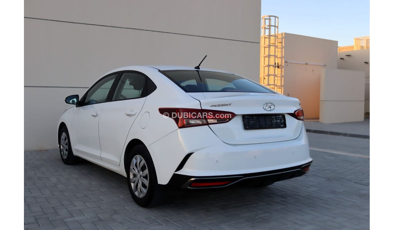 Hyundai Accent Base 1.6L (123 HP)