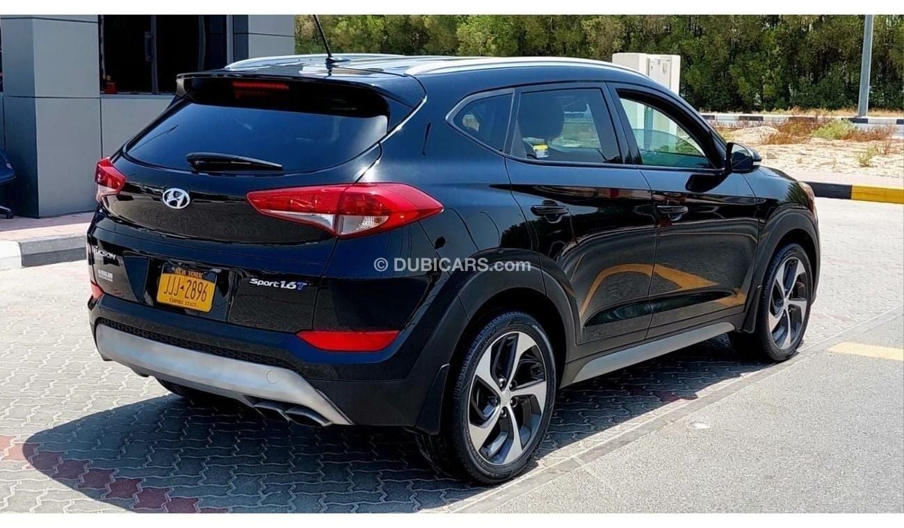 Hyundai Tucson very clean car