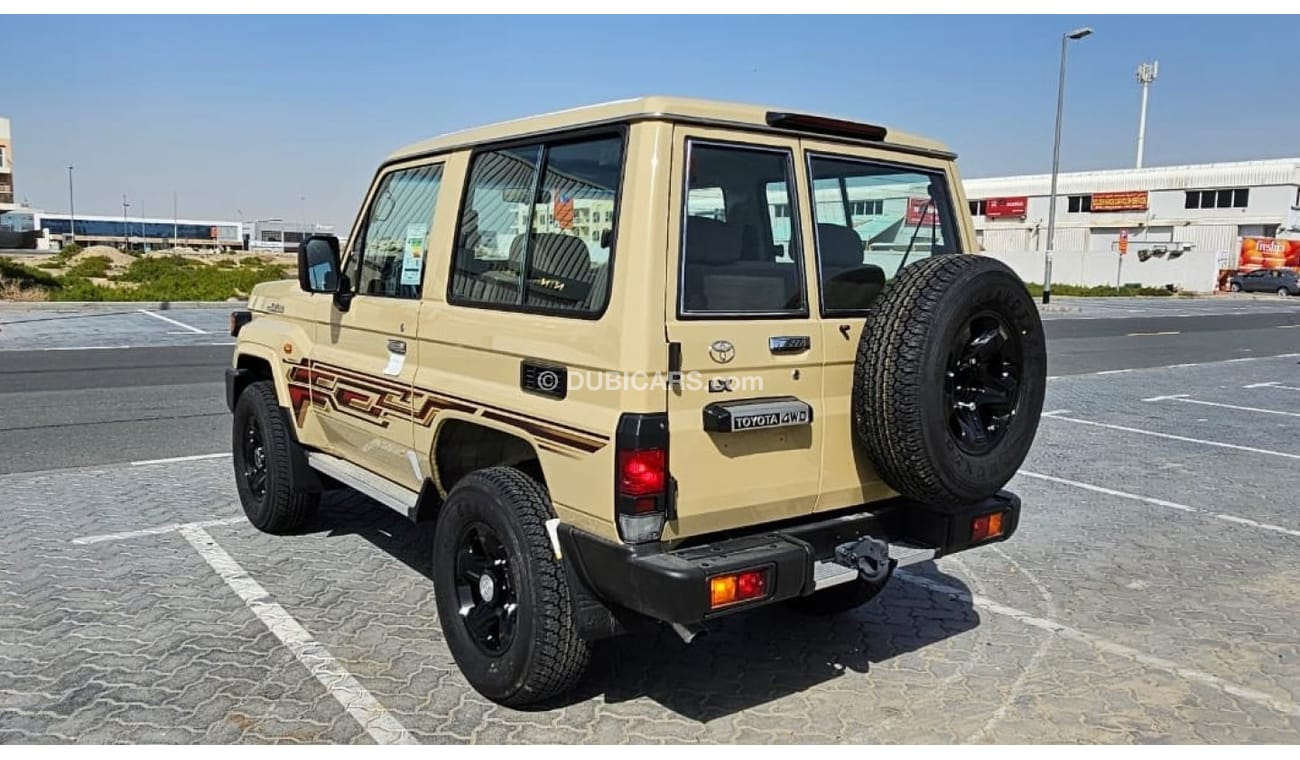 Toyota Land Cruiser Hard Top DLX