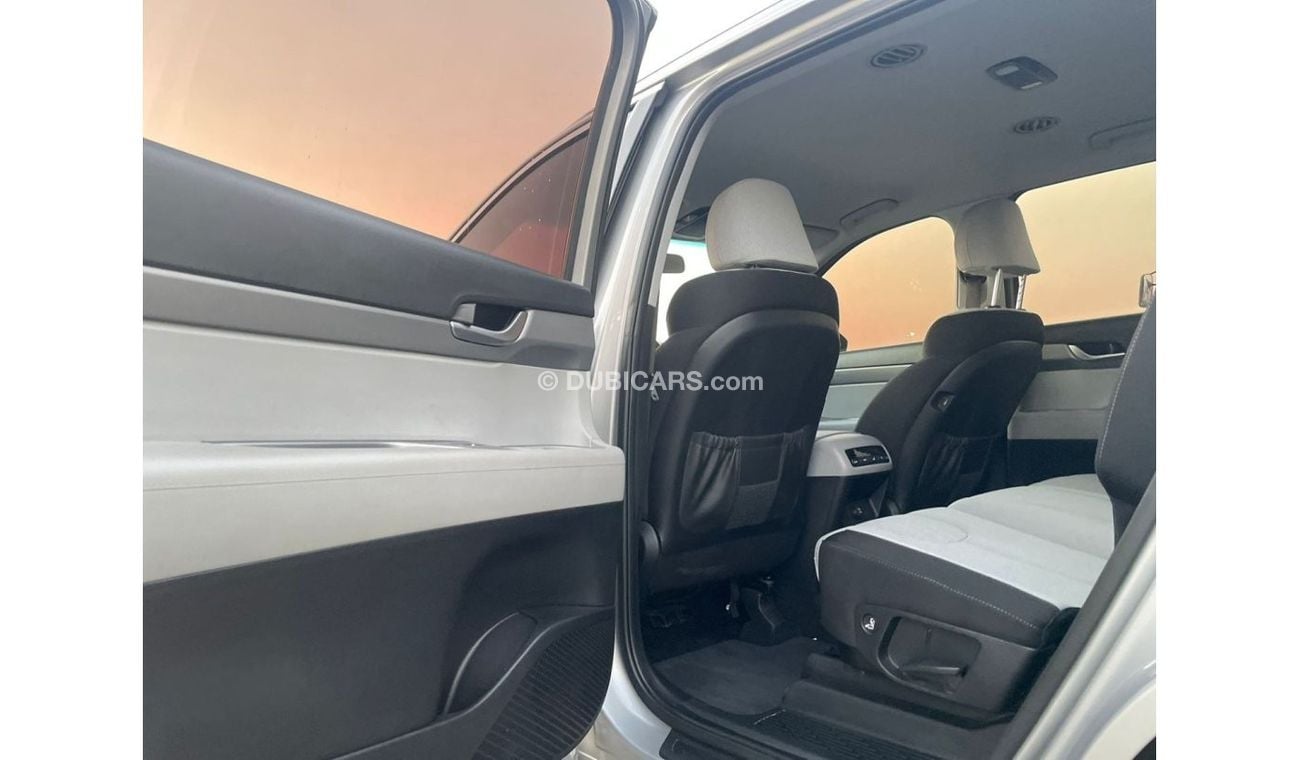 Hyundai Palisade 2022 Hyundai Palisade SEL premium GCC Specs Original Paint 3.5L V6 AWD 4x4 - Multi Drive Mode - 7 Se