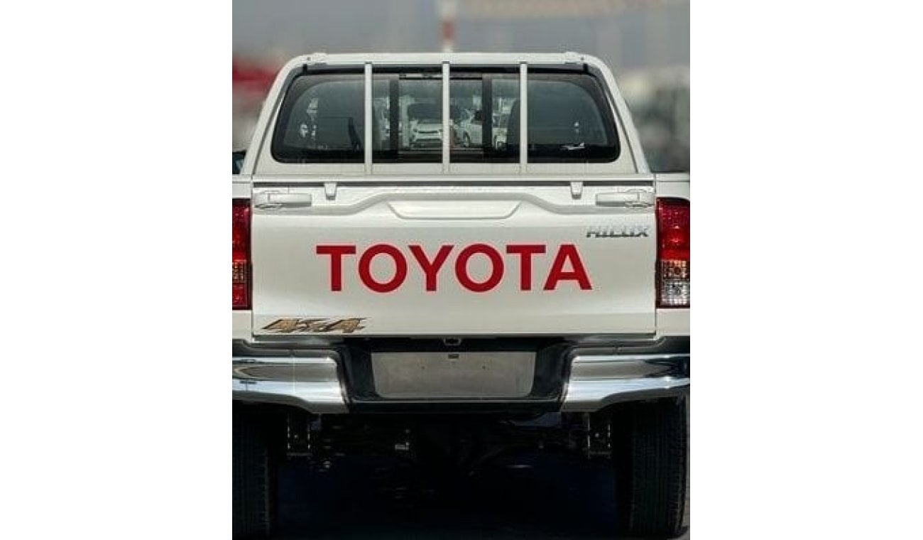 تويوتا هيلوكس Toyota Hilux Mid