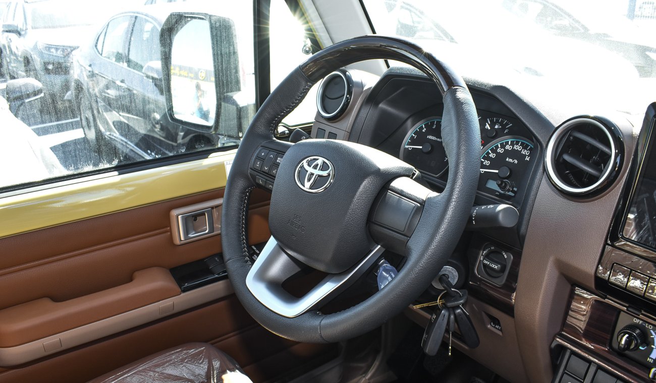 Toyota Land Cruiser Pick Up LX 4.0L V6 Petrol Single Cabin M/T