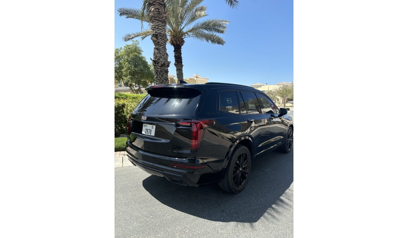 Cadillac XT6 Midnight Edition