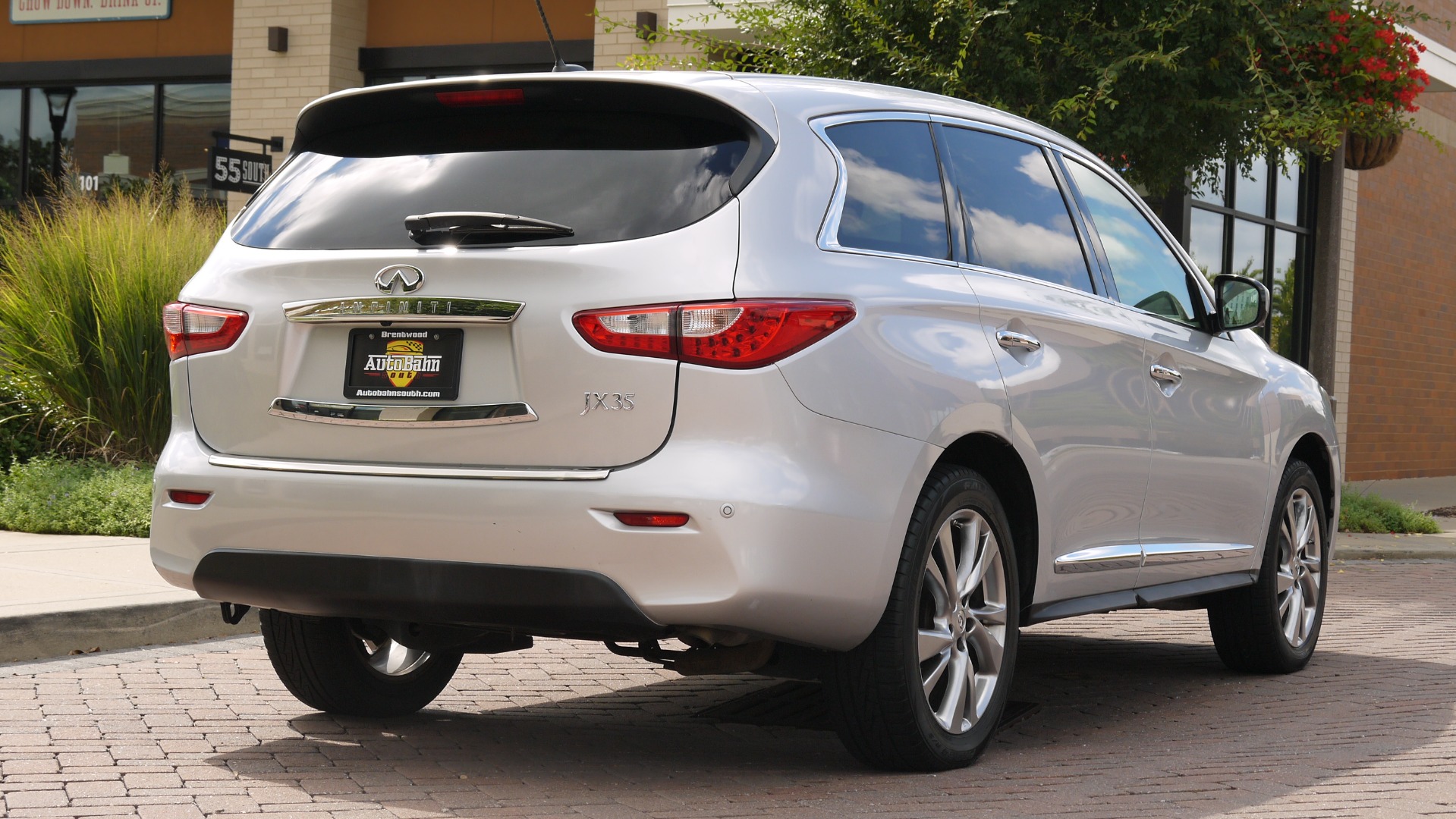 إنفينيتي JX35 exterior - Rear Left Angled