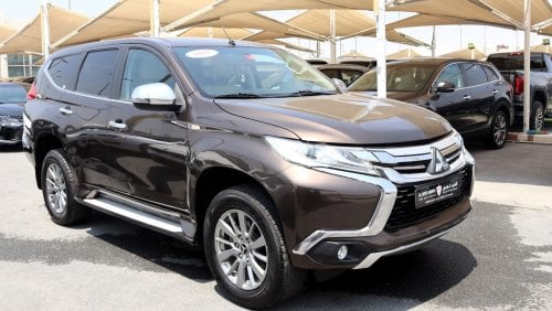 Mitsubishi Montero GLS Mid ACCIDENTS FREE -- GCC - ENGINE 3000 CC - PERFECT CONDITION INSIDE OUT