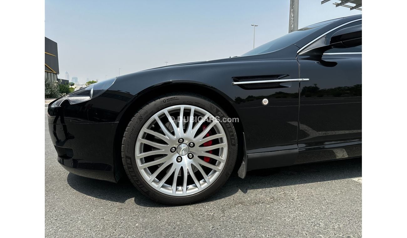 Aston Martin DB9 Coupe