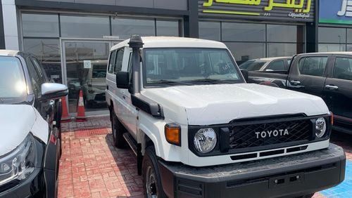 Toyota Land Cruiser Hard Top LAND CRUISER LC78 4.0L V6 MANUAL 3-DOOR