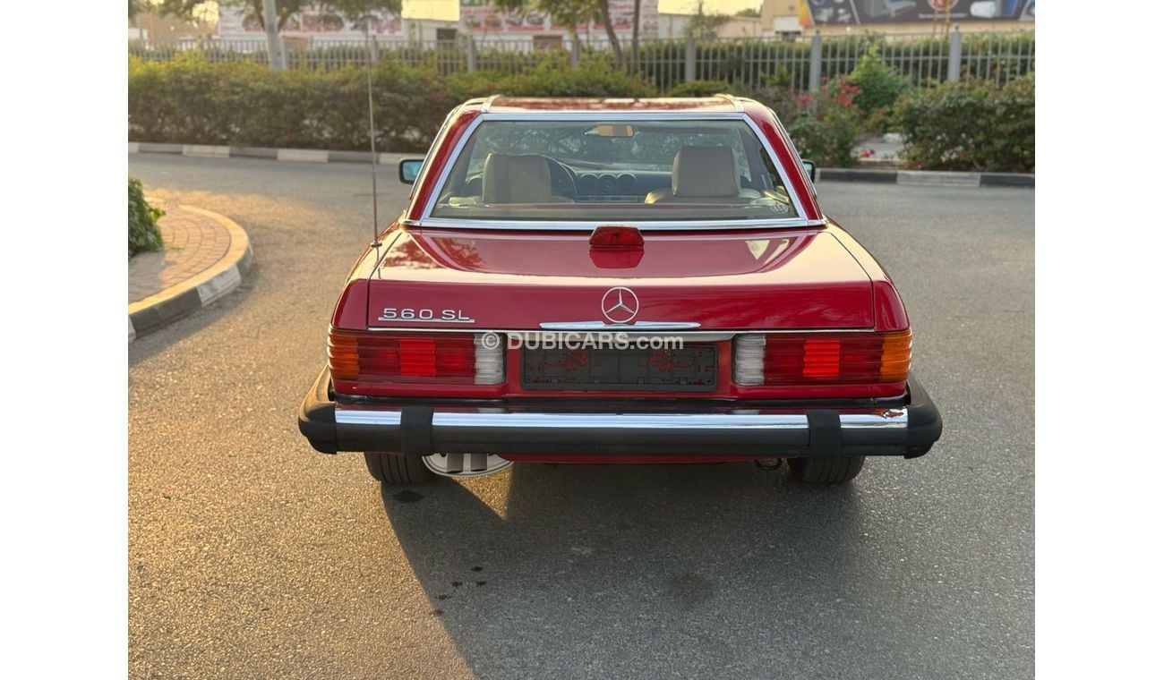 Mercedes-Benz SL 560 GCC SPEC NEAT AND CLEAN