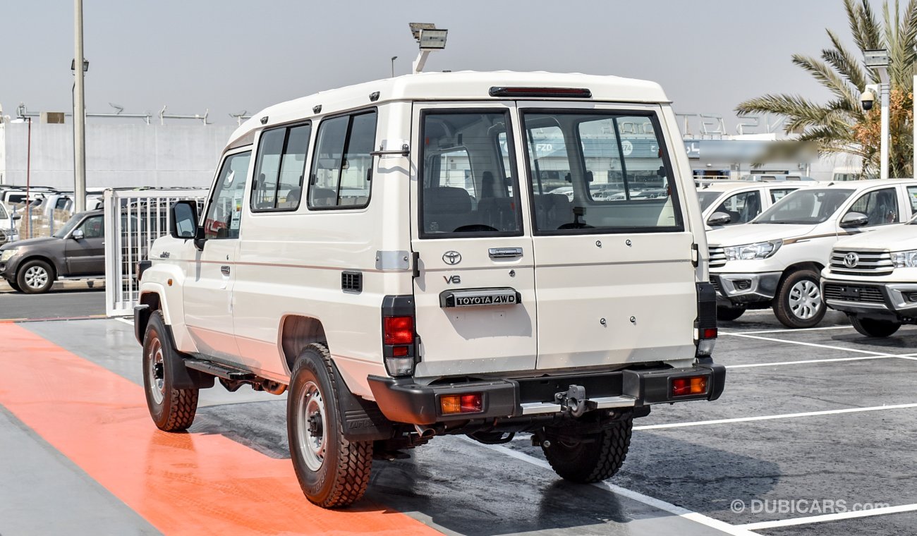 Toyota Land Cruiser Hard Top 4.0L V6 Auto Transmission