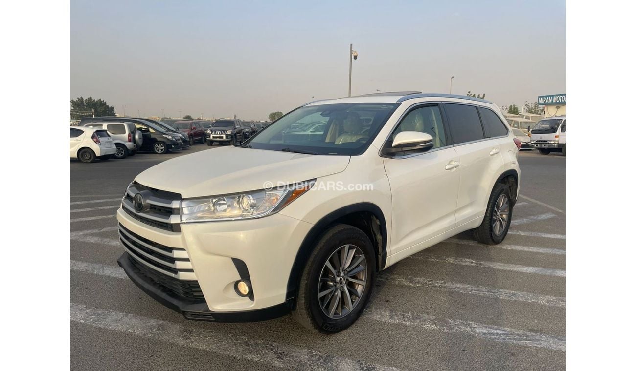 Toyota Highlander 2018 Toyota Highlander XLE 3.5L V6 Full Option Sunroof 7 Leather Seats - Radar & BSM Auto Trunk - 53