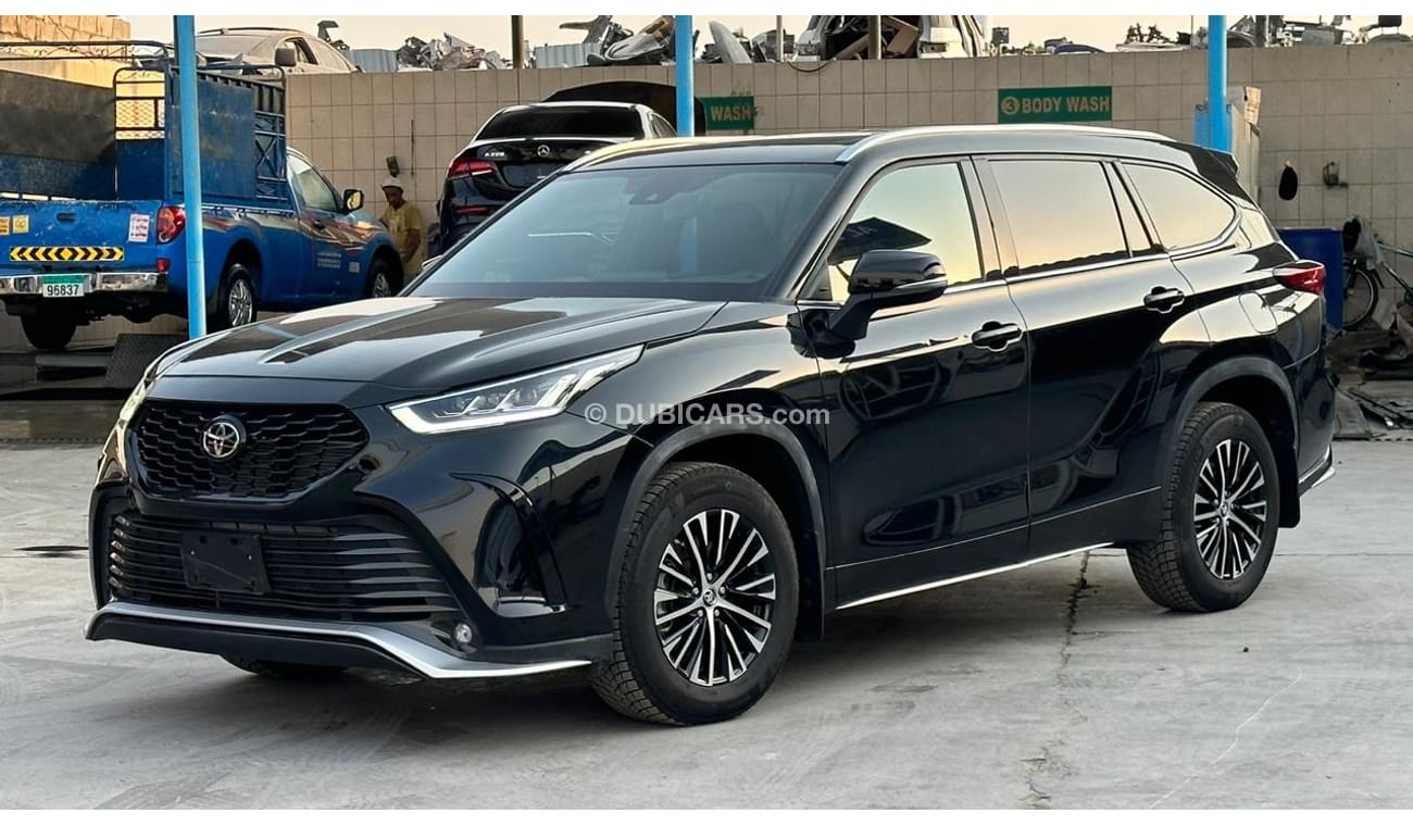 Used Toyota Highlander XSE 2022 for sale in Sharjah - 655685