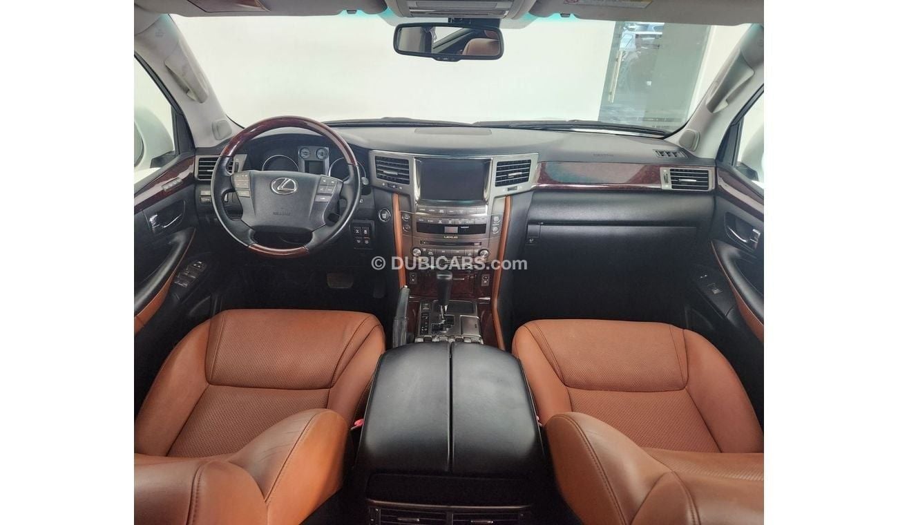 Lexus LX570 5.7L-8CYL GCC