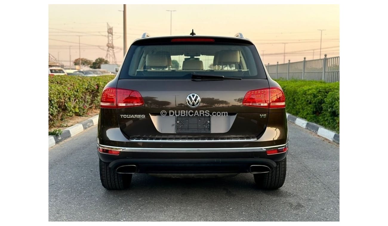 Volkswagen Touareg GCC, original paint, low mileage, clean car.