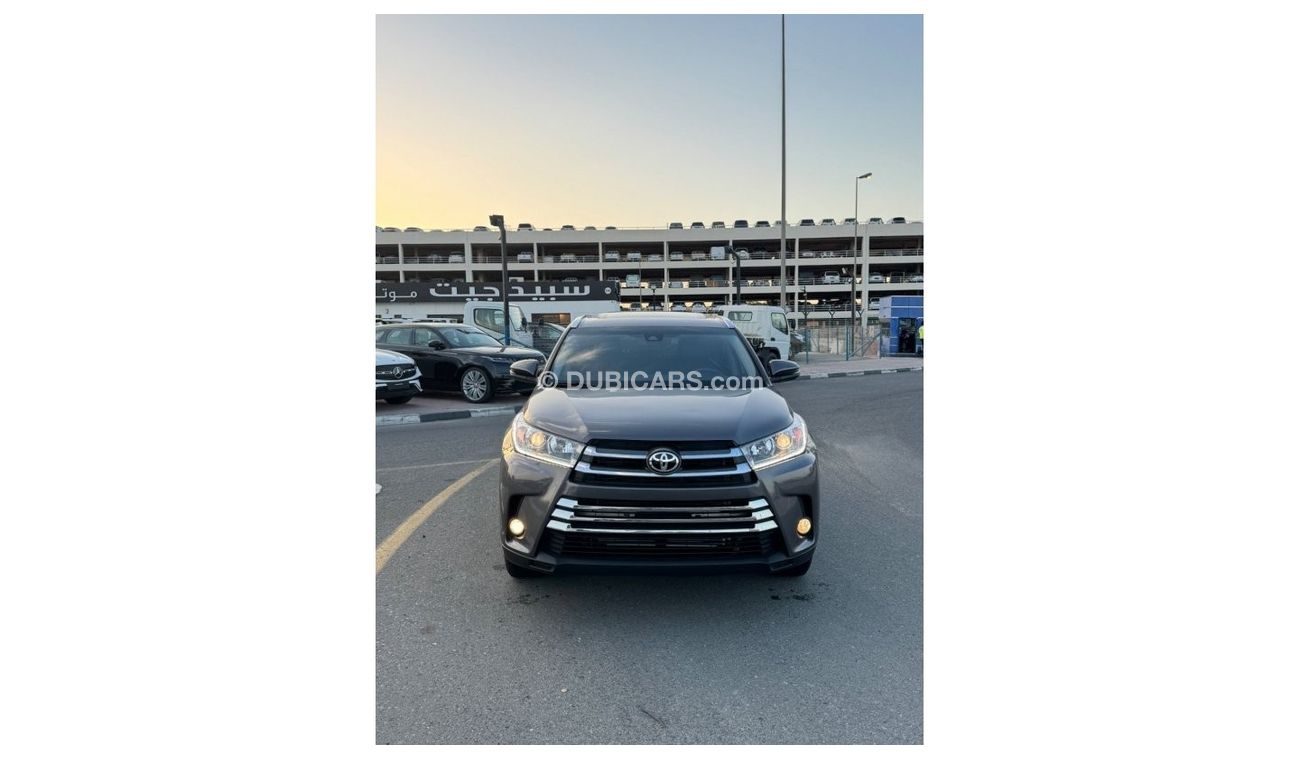 Toyota Highlander 2019 XLE LIMITED SUNROOF AWD 7 SEATS FULL OPTION