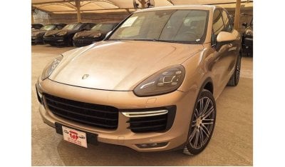 Porsche Cayenne Turbo PORSCHE CAYENNE TURBO 4.8L GCC 2015 WITH PADDLE SHIFT AND PANORAMIC ROOF IN EXCELLENT CONDITION