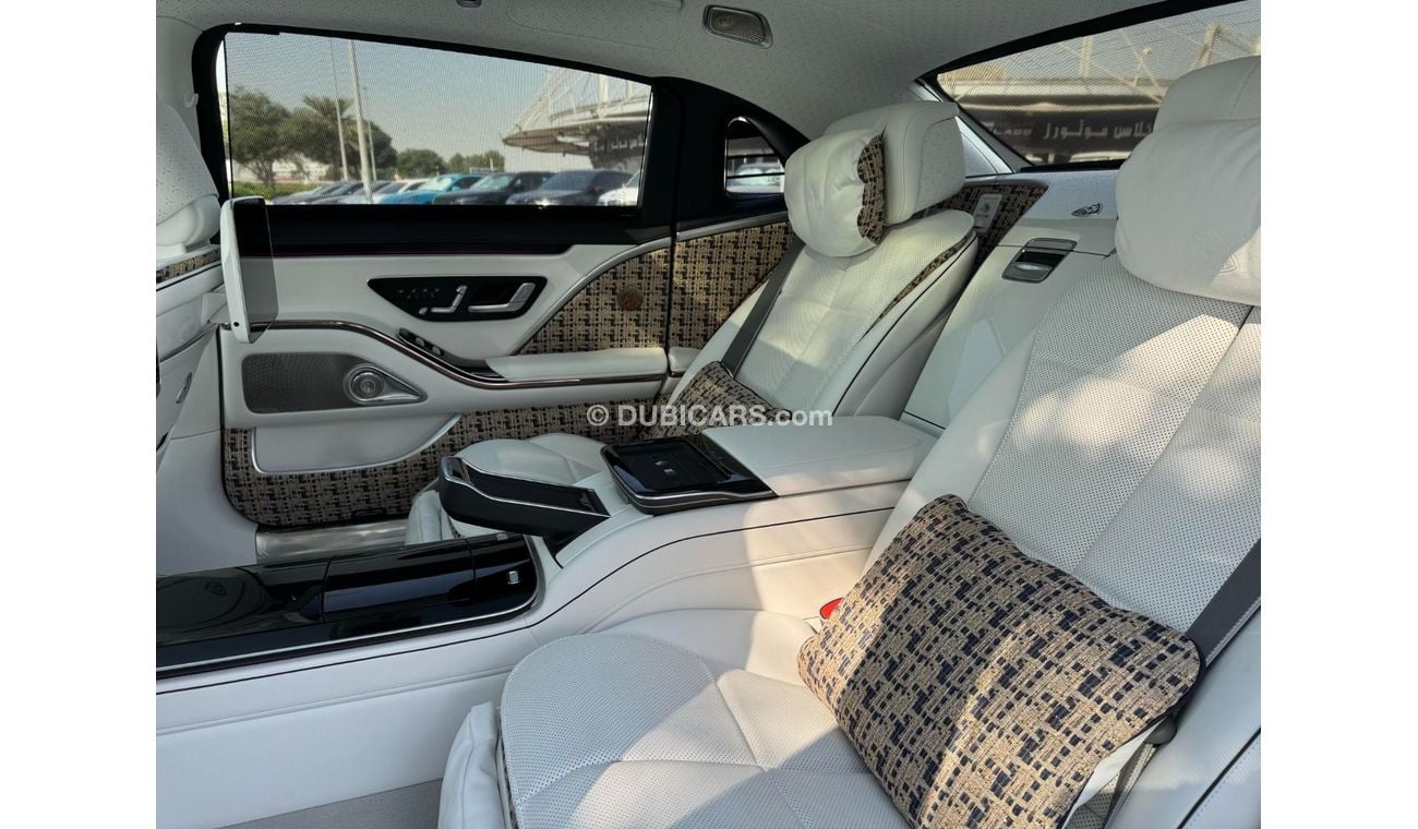 Mercedes-Benz S680 Maybach **2023**BRAND NEW GCC SPEC UNDER WARRANTY AND SERVICE