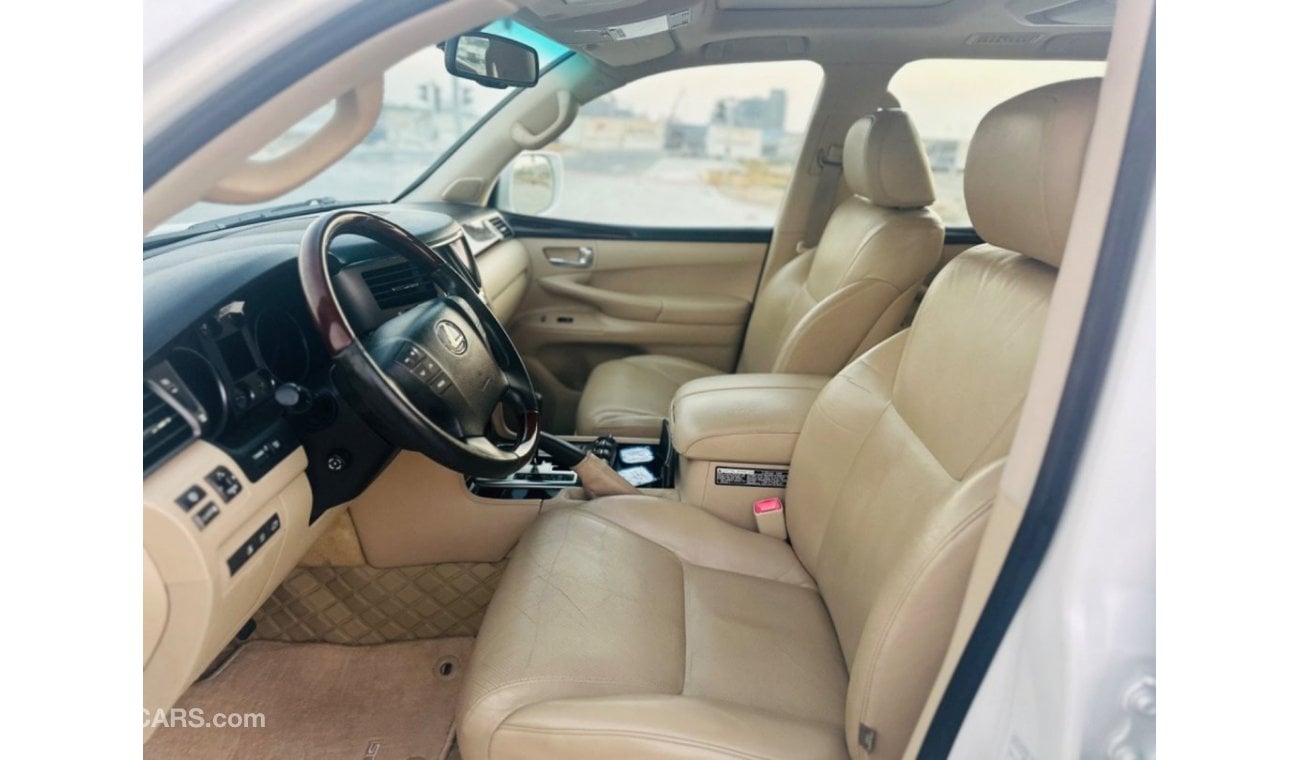 Lexus LX570 MODEL 2010 GCC CAR PERFECT CONDITION INSIDE AND OUTSIDE FULL OPTION SUN ROOF