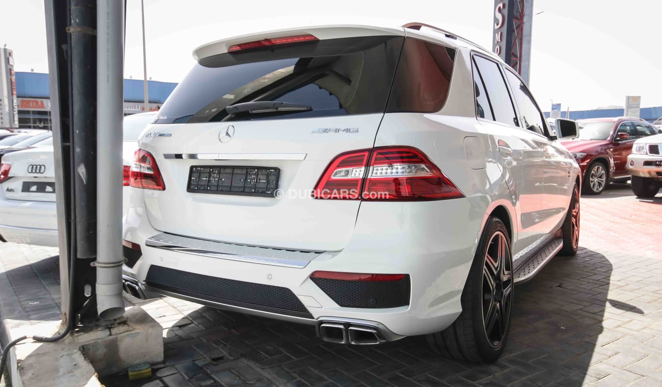 Mercedes-Benz ML 63 AMG V8 Biturbo