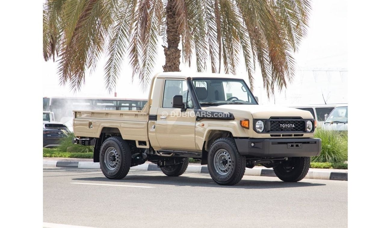 تويوتا لاند كروزر بيك آب LC79 STD 4.0L Petrol/4WD/Single Cabin. Local Registration + 5%