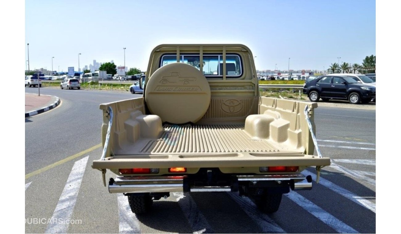 Toyota Land Cruiser Pick Up 79 Single Cab DLX