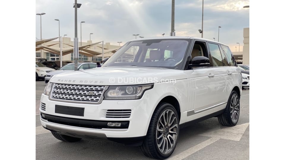 Used Land Rover Range Rover Vogue 2016 for sale in Dubai - 599103