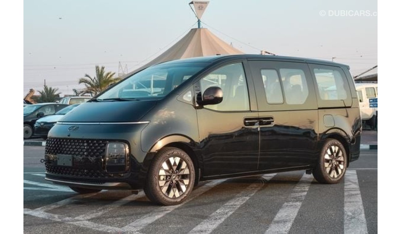 Hyundai Staria Premium Luxury Van 2.2L Diesel 2024YM