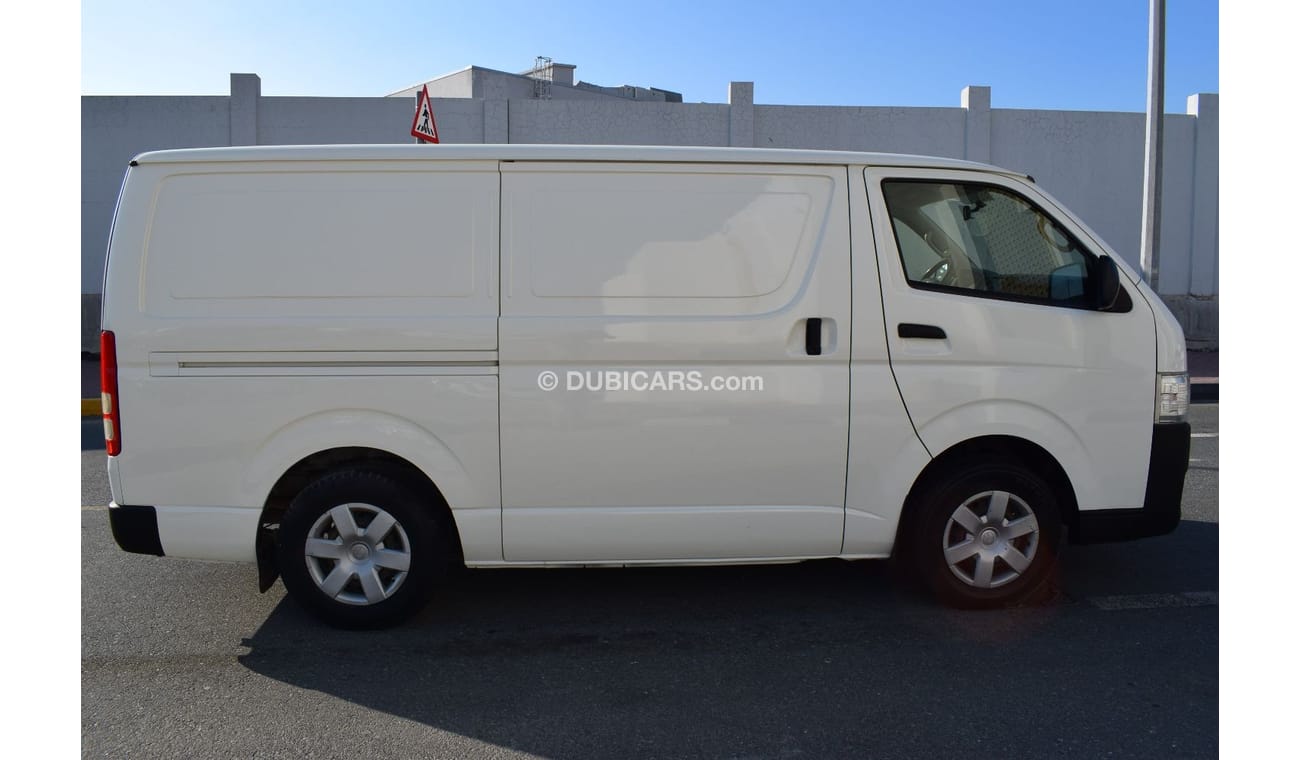 Toyota Hiace GL - Standard Roof Toyota Hiace Std roof Van, model:2016. Excellent condition