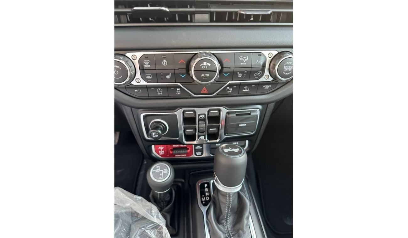 جيب رانجلر 3.6L PETROL RUBICON AUTOMATIC TRANSMISSION