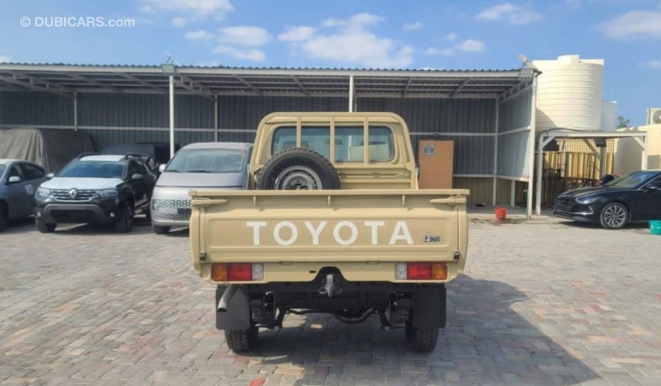 تويوتا لاند كروزر بيك آب TOYOTA LC79 SINGLE CABIN 4.2L DIESEL 2023 MODEL YEAR COLOR BEIGE AND WHITE