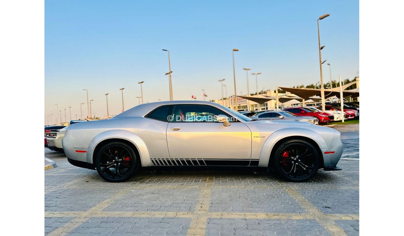 دودج تشالينجر R/T 5.7L (370 HP) | Monthly AED 1300/- | 0% DP | Custom Alcantara Seats | Cruise Control | # 46652