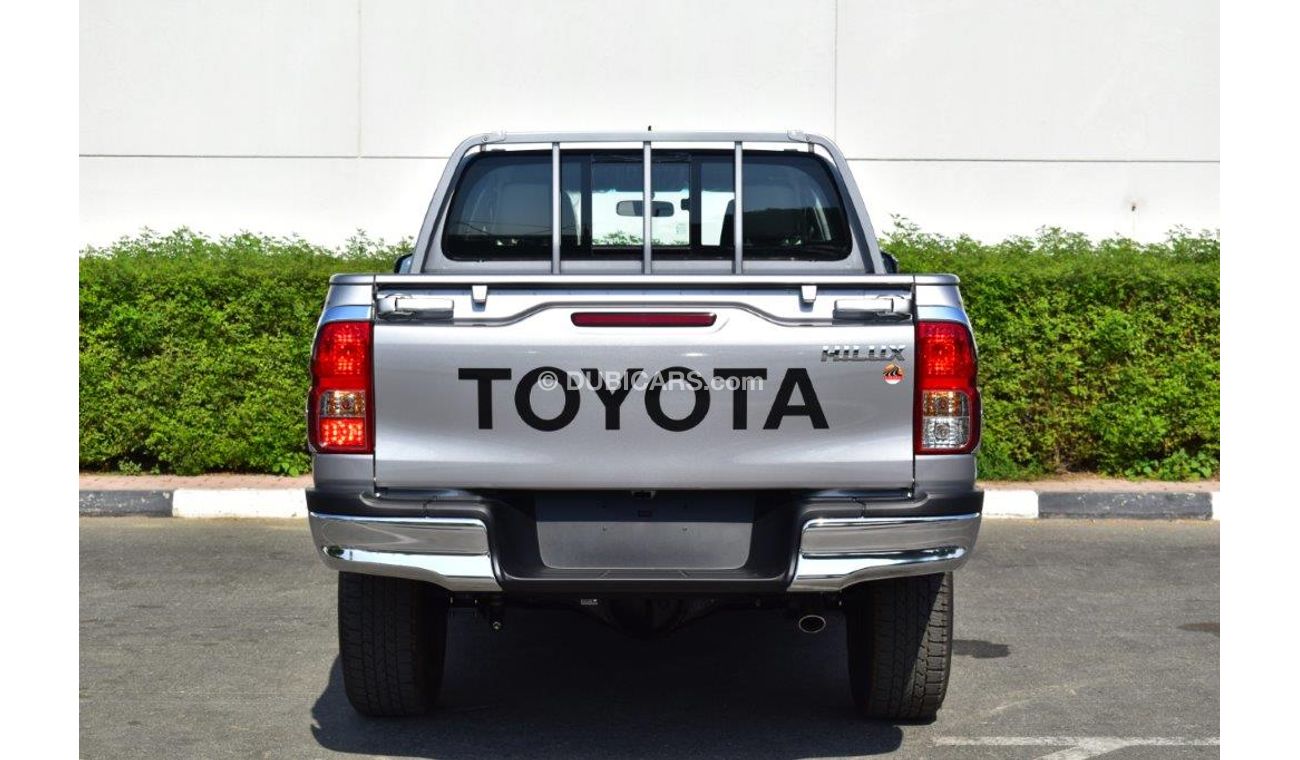 Toyota Hilux DLX 2.4L DIESEL AUTOMATIC