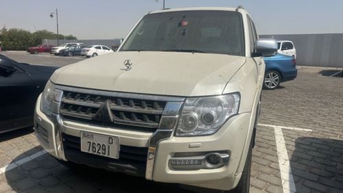 Mitsubishi Pajero GLS