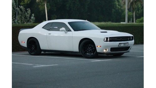 Dodge Challenger SXT Model 2016, imported from America, 6 cylinders, automatic transmission, kit SRT, odometer 153000