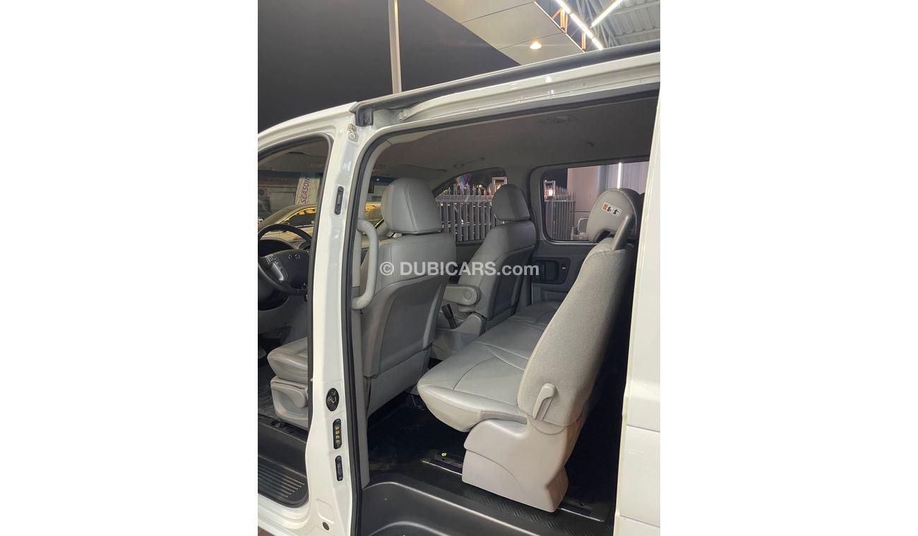 هيونداي H1 ستاريكس HYUNDAI STAREX H1 /DIESEL/5 SEATS /2.4L