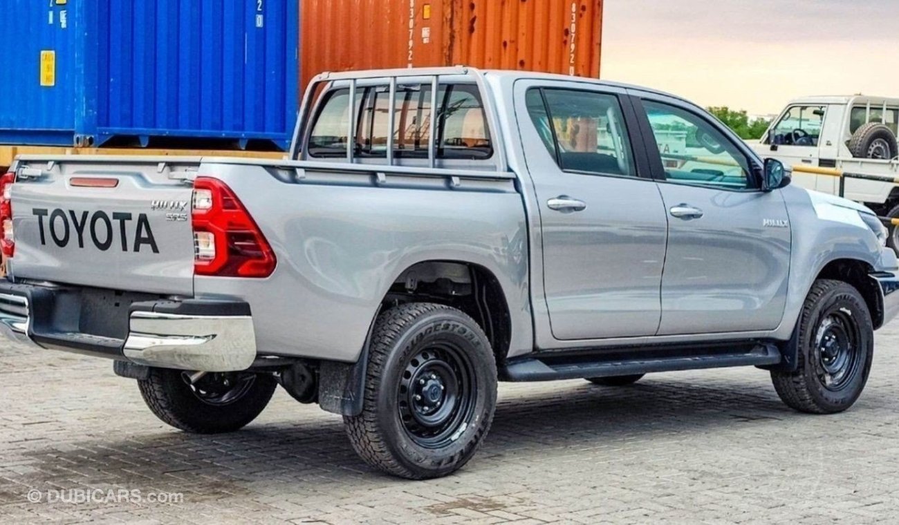 تويوتا هيلوكس Toyota Hilux DC 2.4D MT 4X4 P.Window MY 2024