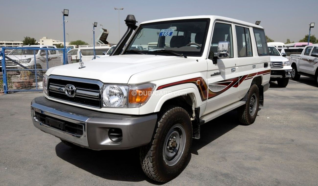 Toyota Land Cruiser Hardtop 5 Door 6 cylinder 1HZ