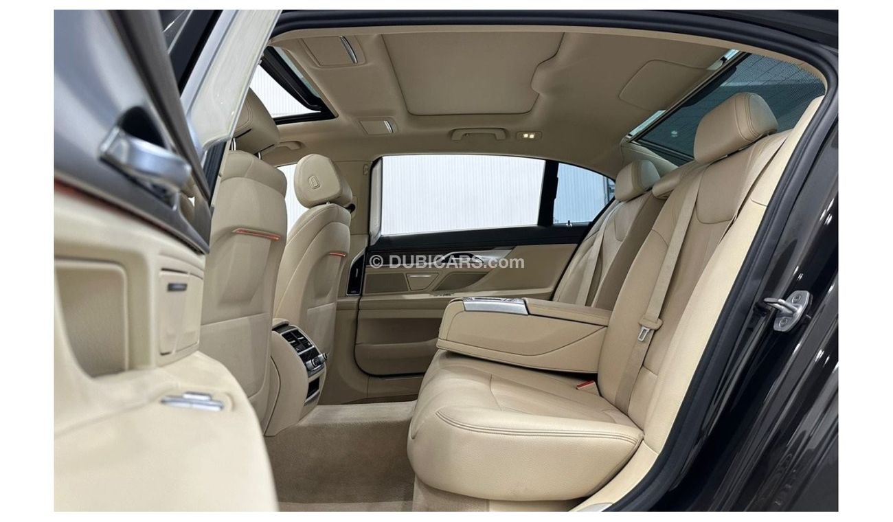 بي أم دبليو 740Li 2017 BMW 740Li Executive, June 2025 BMW Service Contract, Warranty,  GCC