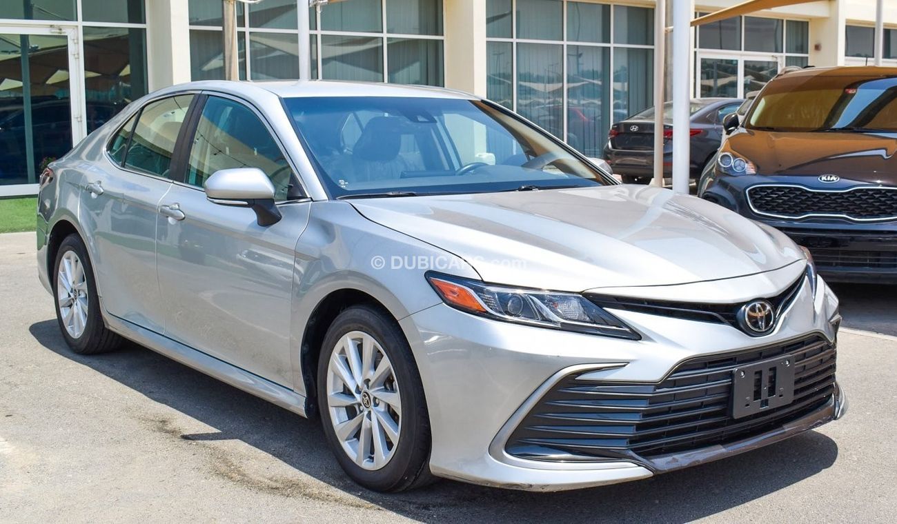 Used Toyota Camry LE 2021 for sale in Dubai - 632289