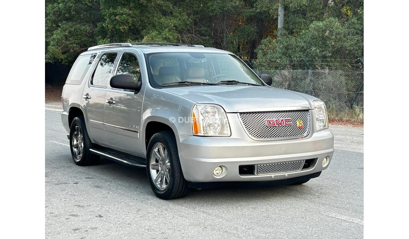 GMC Yukon Denali 6.2L (9 Seater)