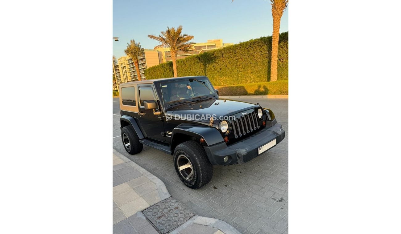 Jeep Wrangler Sahara 3.6L A/T