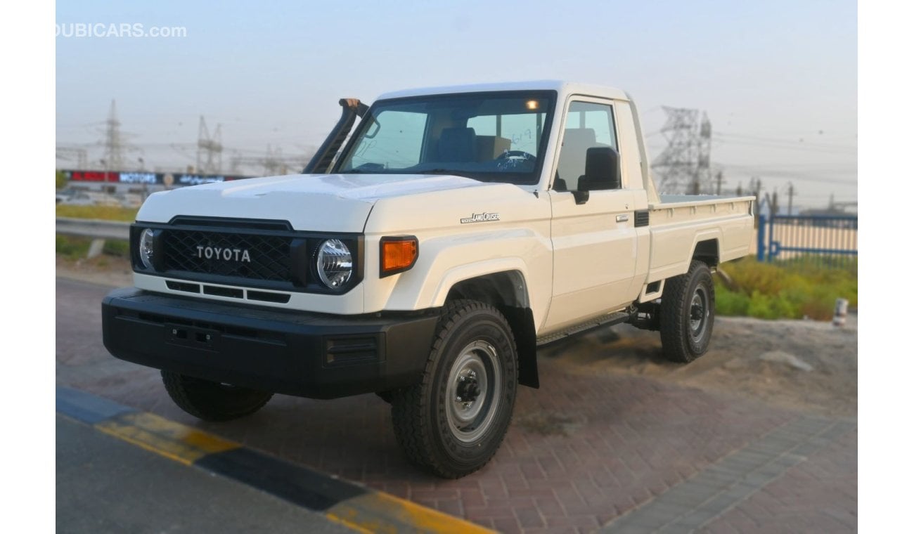 Toyota Land Cruiser Pick Up Toyota Land Cruiser Pick Up 2024Toyota LC 79 Single Cabin Pick Up 4.2L Diesel, Manual, White