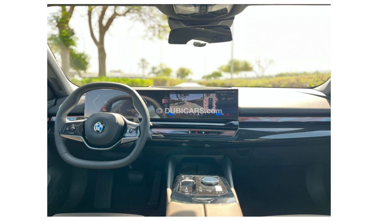 بي أم دبليو 520i BMW 520I 0KM GCC 2024