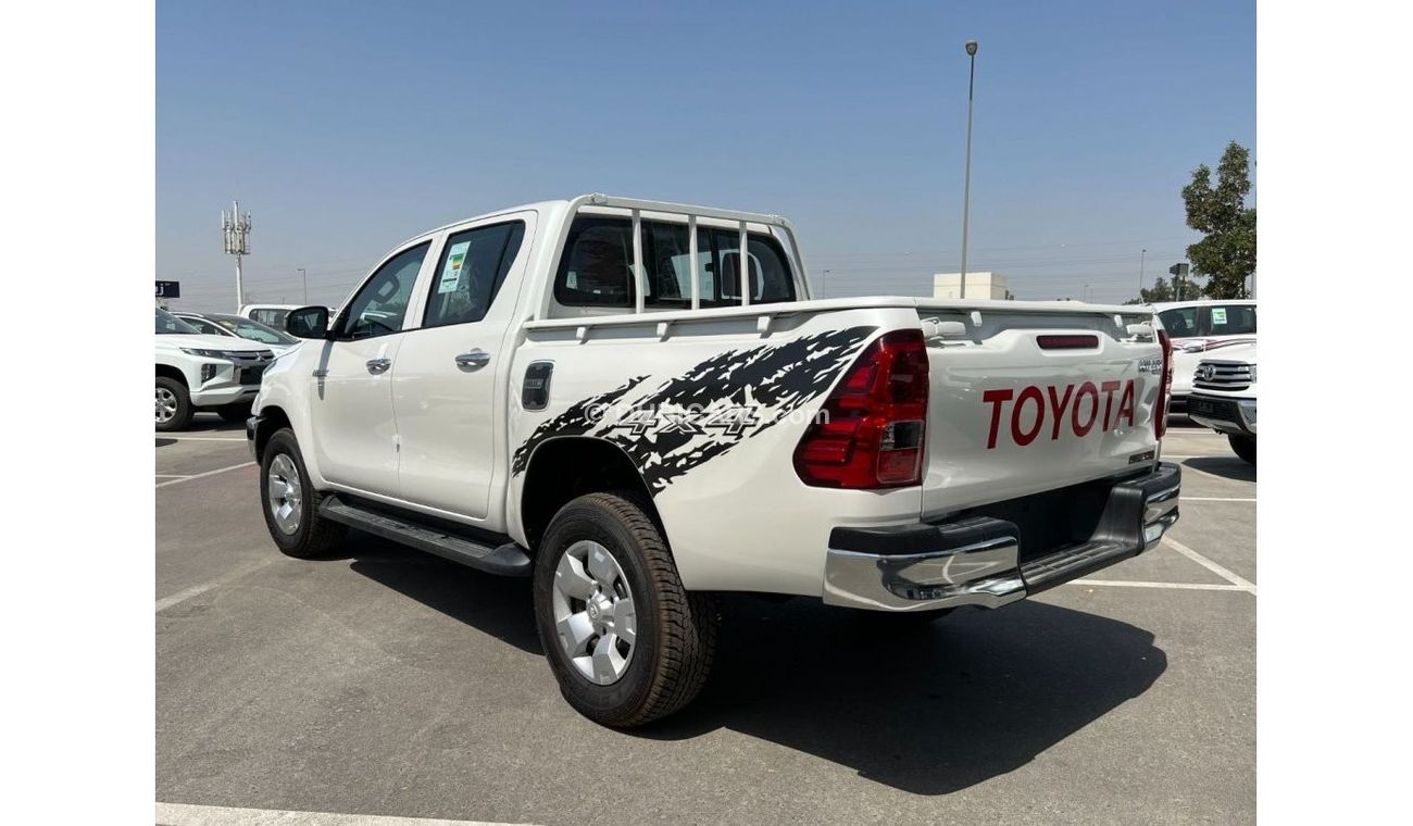 Toyota Hilux 2.4L Manual White 2022