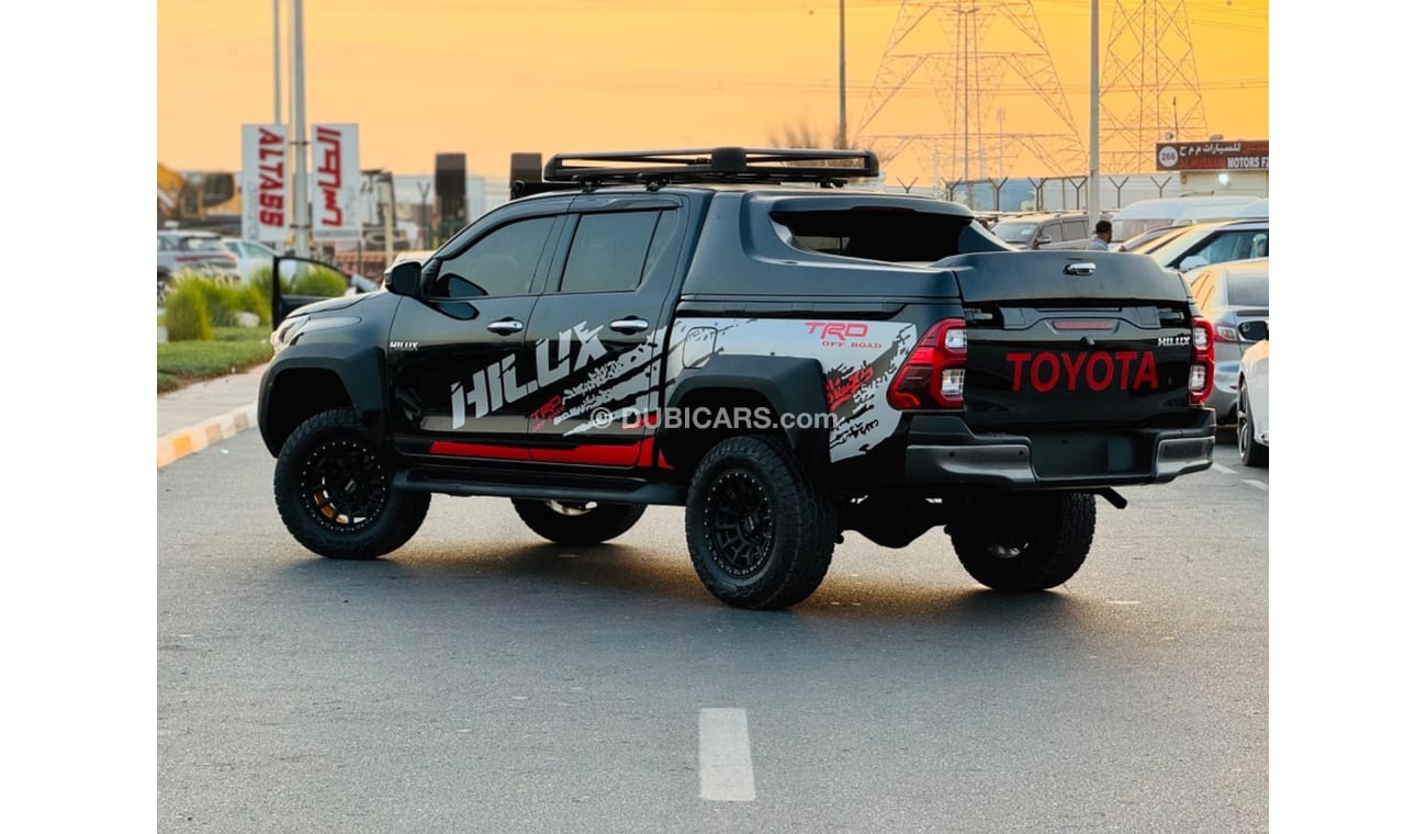 تويوتا هيلوكس Toyota hilux 2020 facelift to 2024 GR v4 Gcc excellent Condition