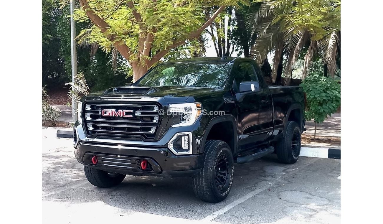 GMC Sierra AT4 خليجية