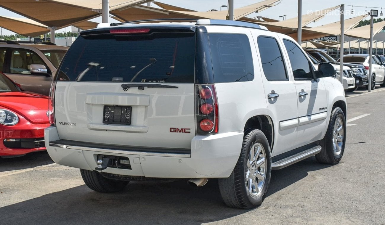 GMC Yukon Denali