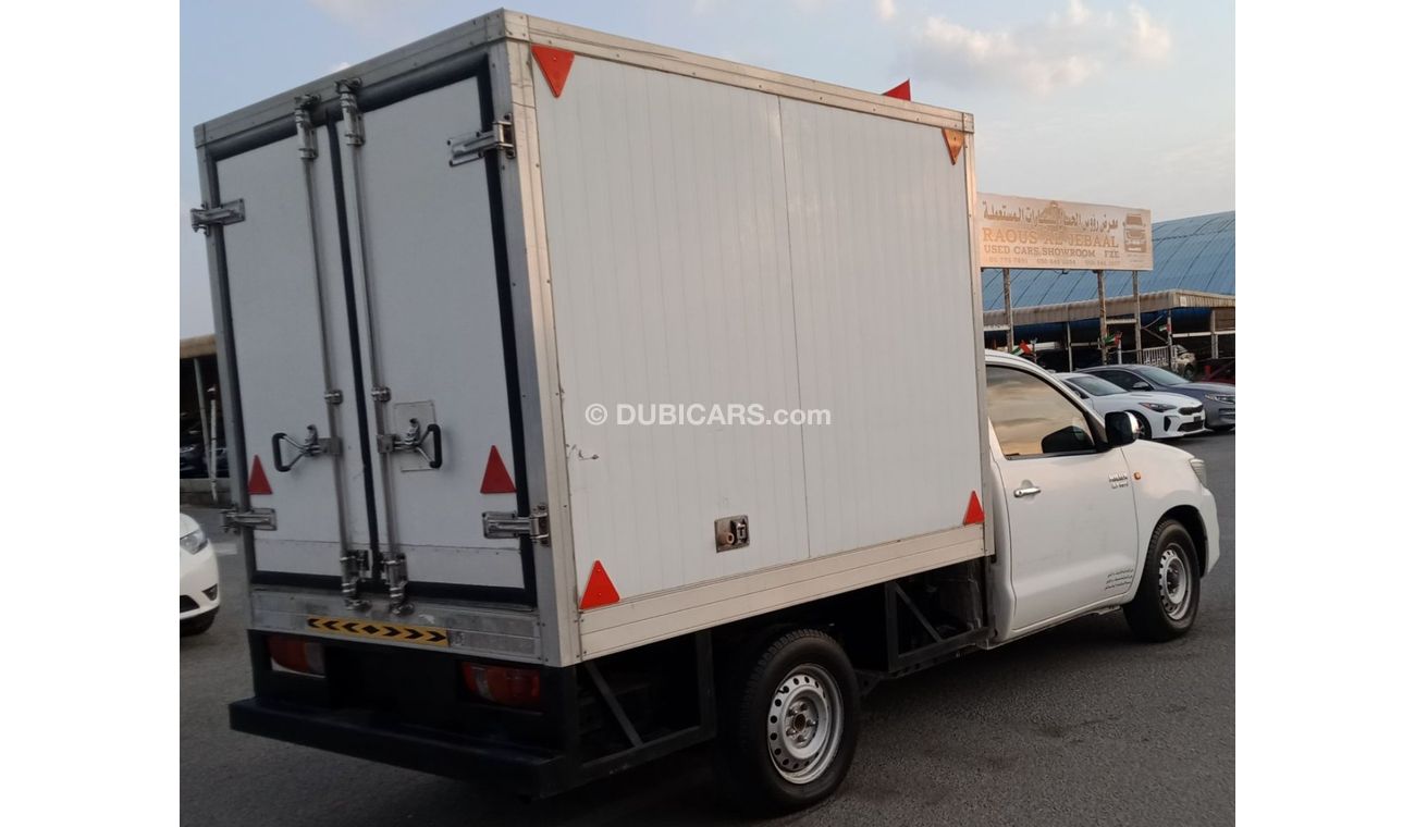 تويوتا هيلوكس Toyota Hilux V4 2.7L(Meat fridge) Model 2014