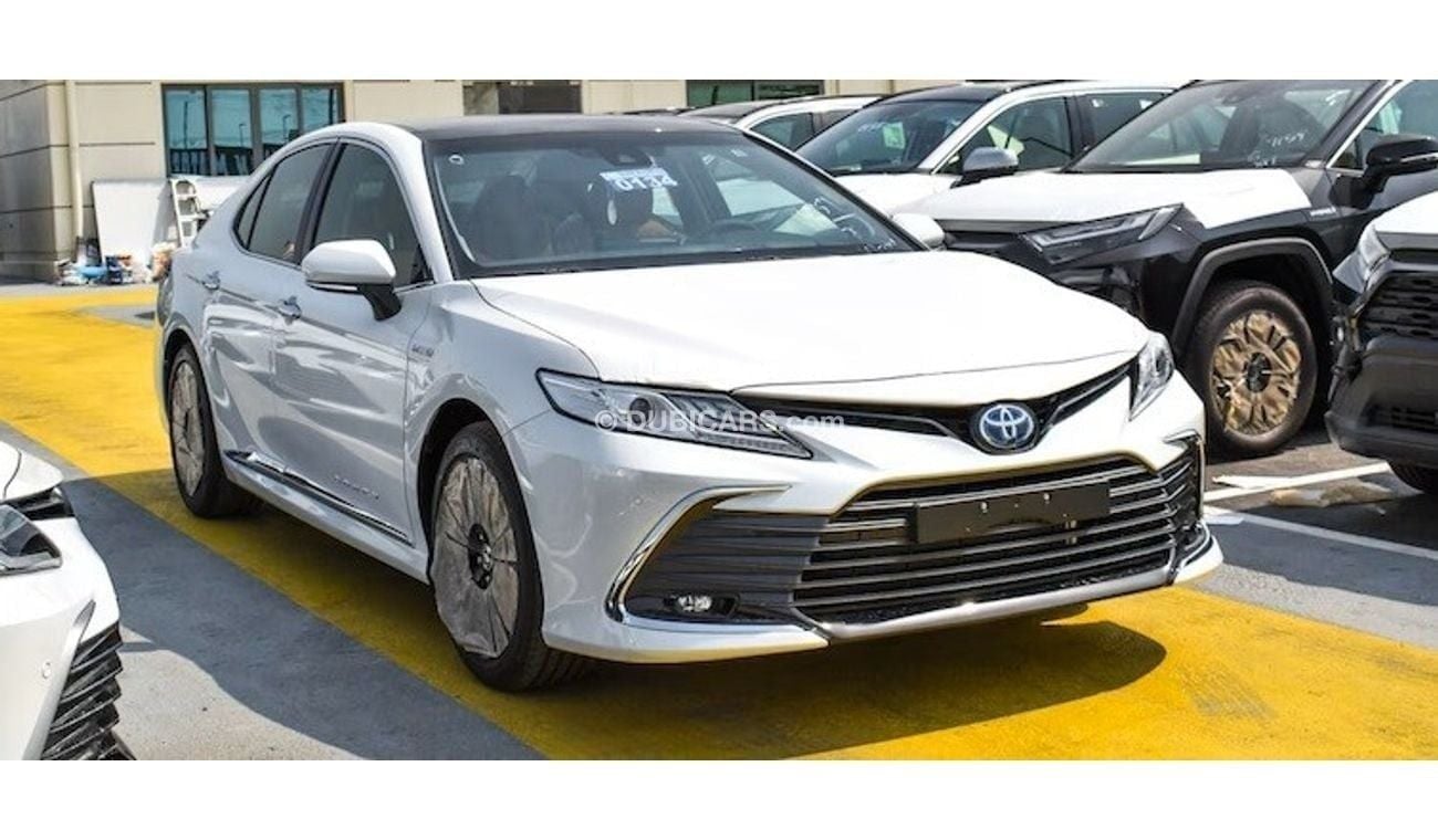 Toyota Camry LUMIERE 2.5L HYBRID 2024