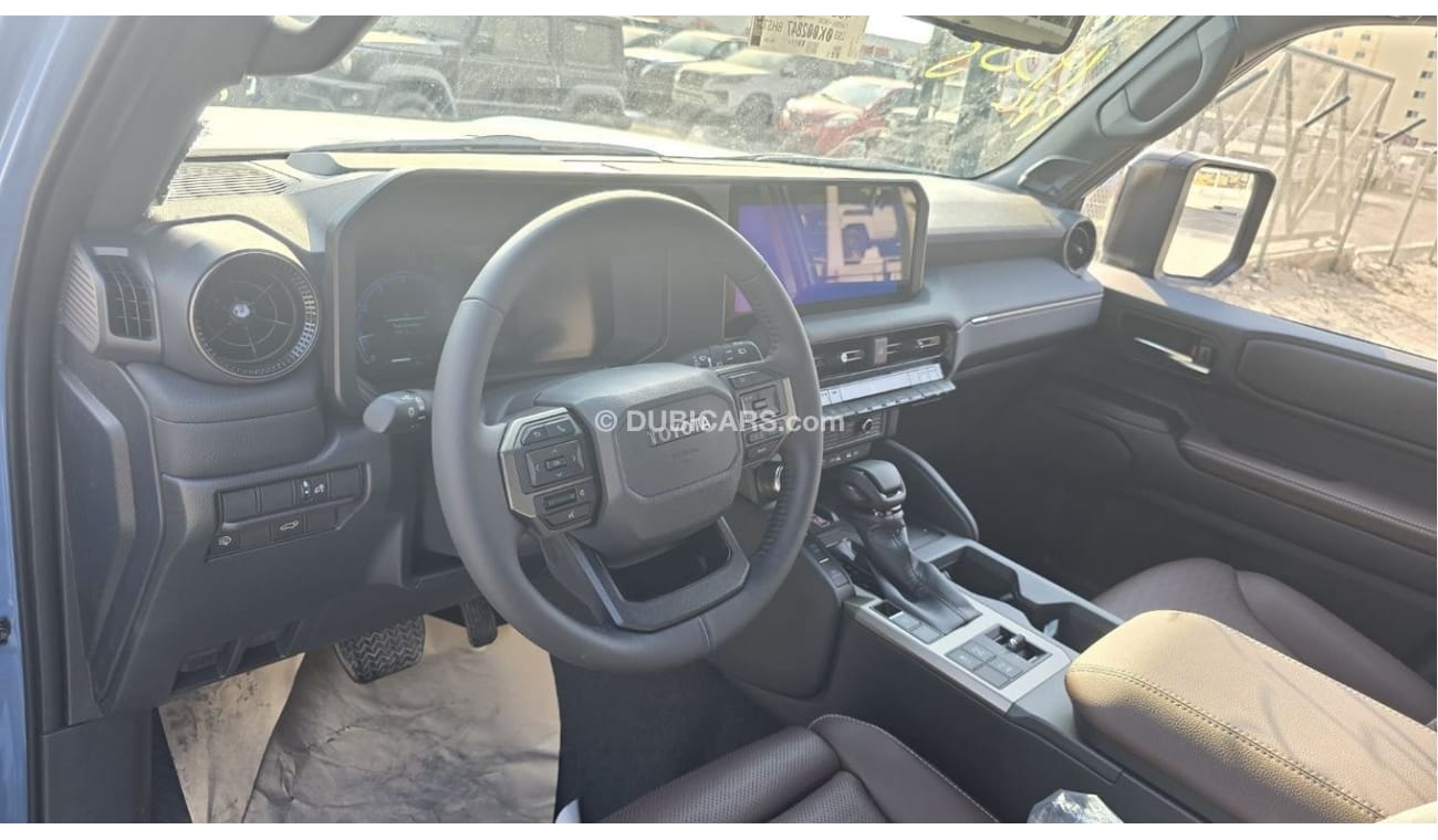 تويوتا برادو TOYOTA PRADO LUXURY PETROL 2.4L V4 AUTOMATIC | 0 KM | 03 - YEARS WARRANTY